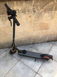 Monopattino elettrico XIAOMI