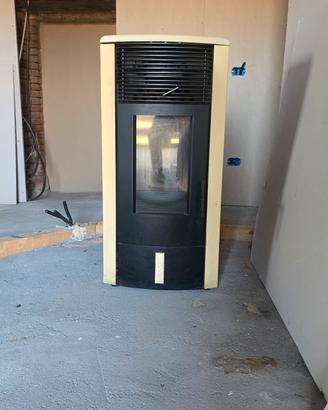 Stufa a Pellet Ravelli 11kw 