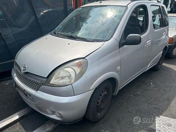 RICAMBI TOYOTA YARIS VERSO 2002 1.3cc BENZINA