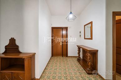 TRILOCALE DUE BALCONI