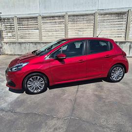 Peugeot 208 active con soli 28000 km