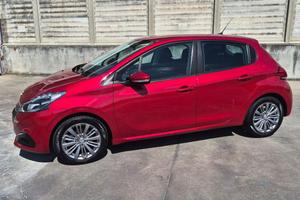 Peugeot 208 active con soli 28000 km