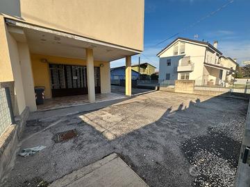 Oriago negozio adibito a studio dentistico