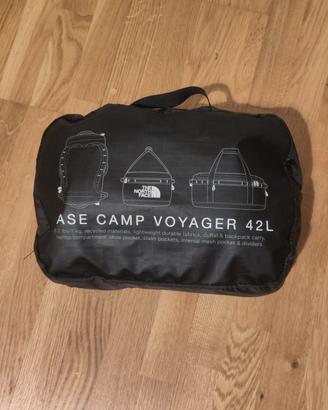 Borsone base camp voyager  North face 42L