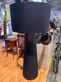 Lampada da terra design nera