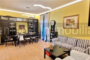 Appartamento con terrazza e garage a Giarre