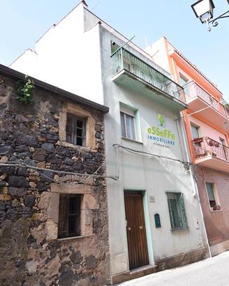Casa singola indipendente su più livelli abitabile