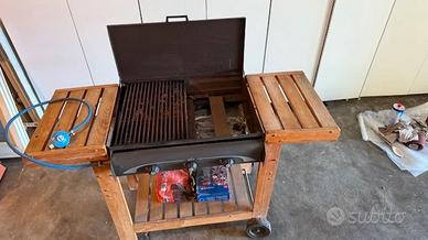 BARBECUE A GAS
