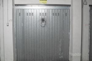 GARAGE 15 mq ,Giardini Naxos ( Zona Calcarone)