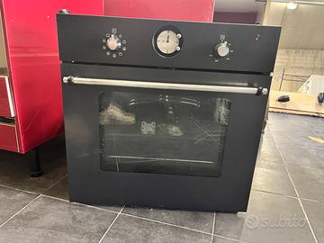 Forno ad incasso elettrico