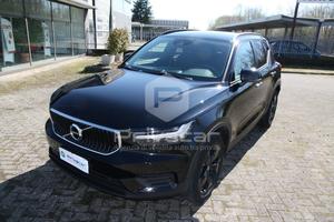 VOLVO XC40 T2 Geartronic Momentum