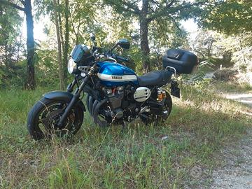Yamaha XJR 1300