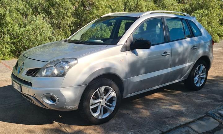 RENAULT KOLEOS SUV 
