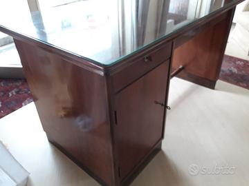 scrivania deco con vetro