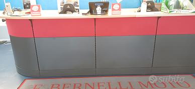 Attrezzatura x officina e mobilio officina