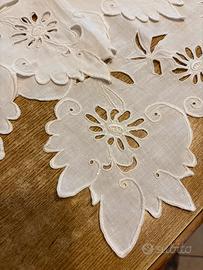 Copri cuscini ricamo intaglio