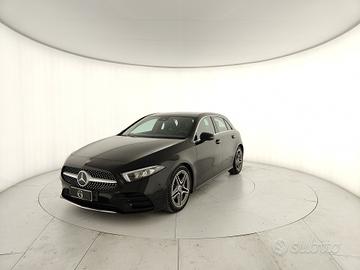 MERCEDES-BENZ A 180 Premium