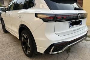 Volkswagen Tiguan R-Line Plus