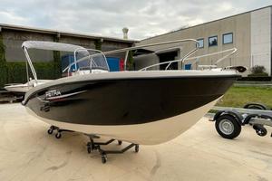 Trimarchi Petra S (6.70mt) + Honda BF40E nuova