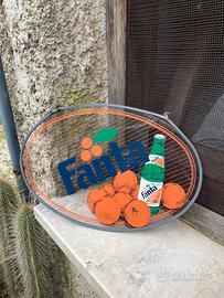 Insegna Fanta in vetro