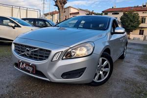 VOLVO - V60 - D2 Summum