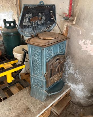 Stufa d’epoca a carbone