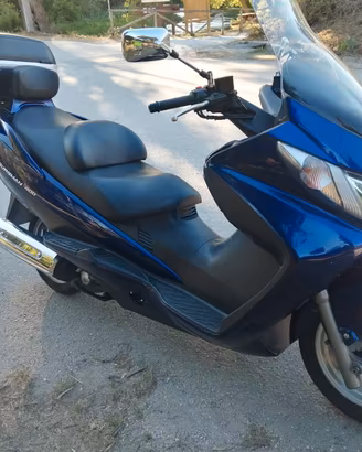 Suzuki Burgman 400