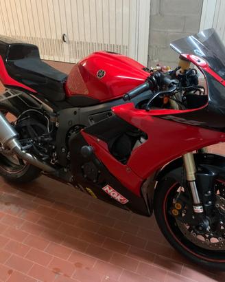 Yamaha R6