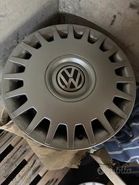 Cerchi in ferro Volkswagen da 15 con borchie