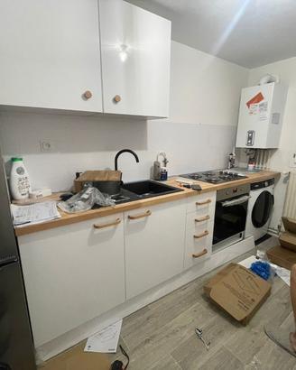 Cucina laccata completa – come nuova