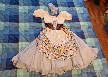 Costume da contadina