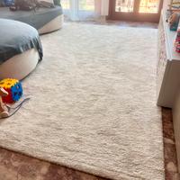 tappeto pelo corto bianco sporco