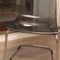 n.2sedie Tobias ikea (1 grigia e 1 trasparente)