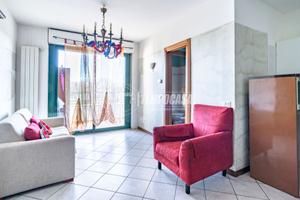 MONOLOCALE CON TERRAZZINO