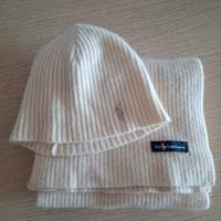 Cappello e sciarpa