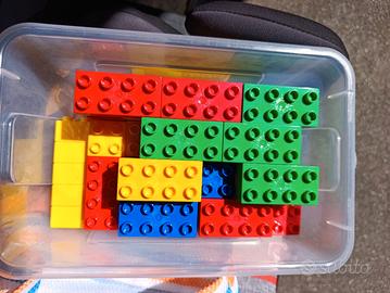 Lego formato grande 
50 pezzi circa 