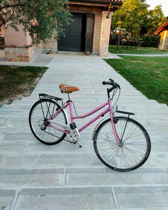 Citybike donna rosa a magazzino
