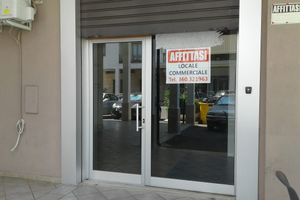 Locale commerciale POLICORO corso Siris
