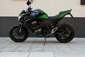 KAWASAKI Z800 (pari a nuovo) tenuta maniaca