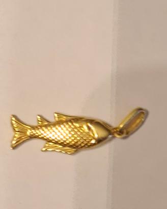 ciondolo pesce in oro giallo