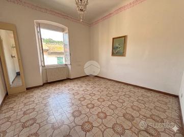 3 LOCALI A LA SPEZIA