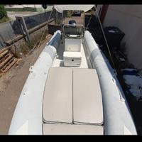 gommone 7,4 m HP 200