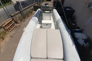 gommone 7,4 m HP 200