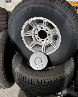 CERCHI E GOMME HUMMER H2 E SUPPORTI