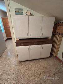 Credenza vintage in formica