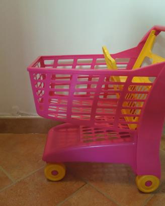 Mercatino e carrello spesa