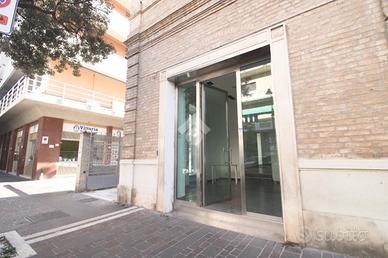 NEGOZIO A PESCARA