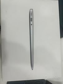Macbook air 13.3 1.6GHZ 8GB/128GB