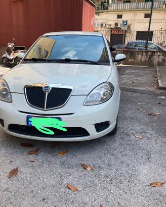 Lancia Ypsilon 1.4 Ecochic Oro GPL