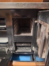 stufa a legno con piano cottura 